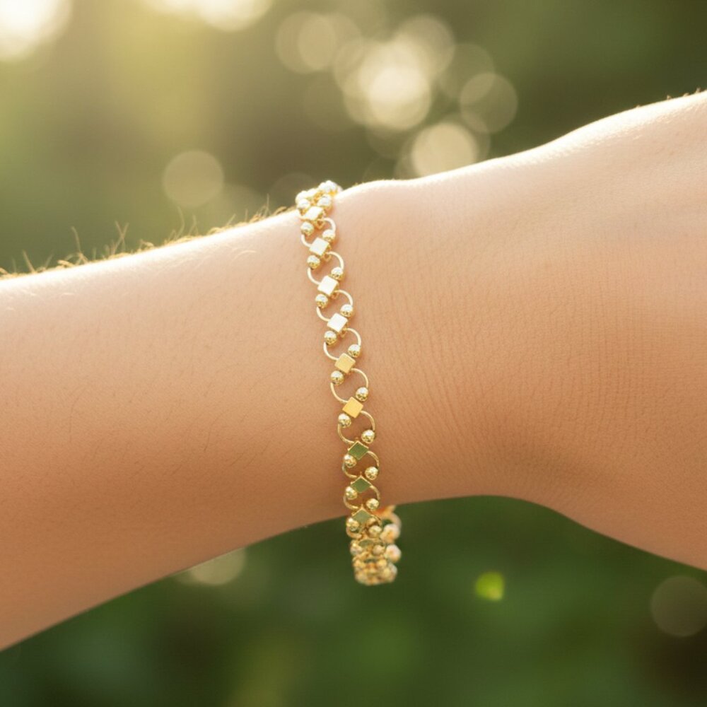 "Elegant & Trendy Bracelet, A Perfect Gift for Women, Thoughtful, EVCH1260